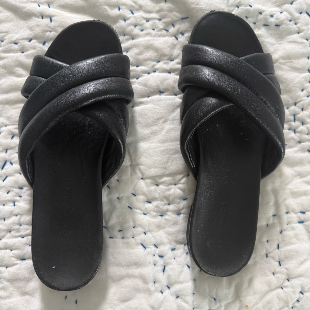 Veronica Beard Black Slide Sandals